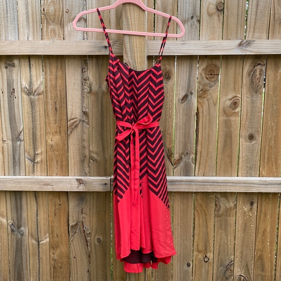 French Connection Dress - Red & Chocolate Brown, Midi, Swing Dress w/ Tie Waist - Picture 9 of 10